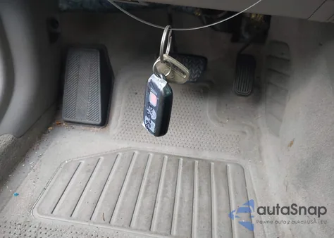 2004 Toyota Camry Le из США, поврежденный, VIN 4T1BE32KX4U882878